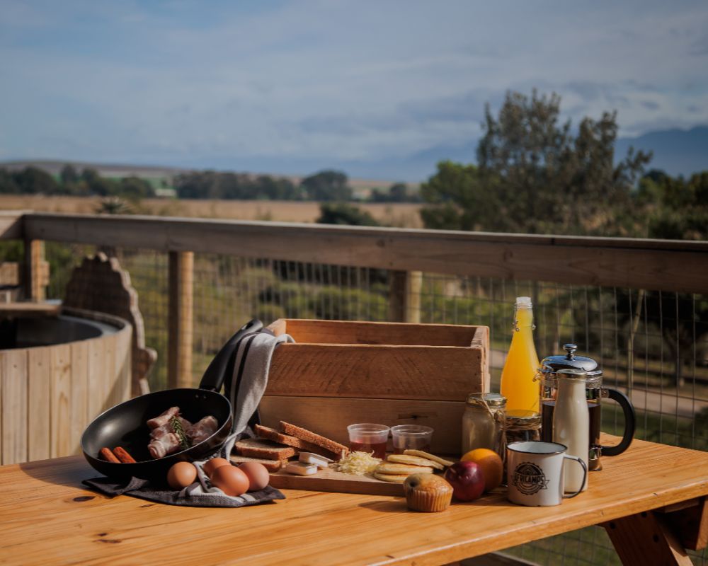 africamps at kam'bati swellendam cook-your-own breakfast basket